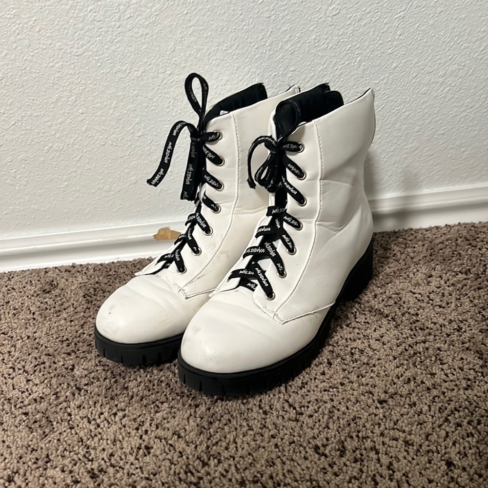 Wild Diva white boots